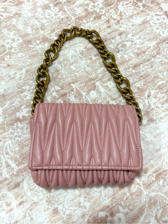 Montana West Handbags - ⚜️Pink Quilted Leather Golden Chain Bag